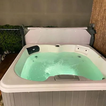 Luxury House With Jacuzzi And Sauna Oostende