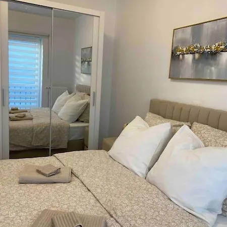 Luxury House With Jacuzzi And Sauna Casa vacanze Ostenda